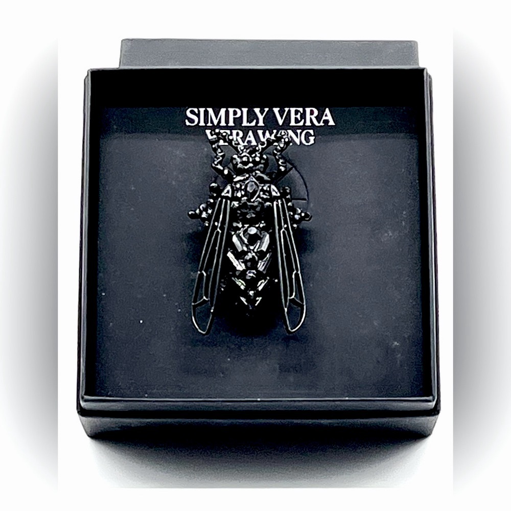 NIB Simply Vera Vera Wang Black Fly Pin